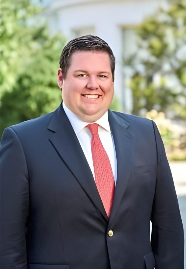 Lewis Gianola — office photo 2